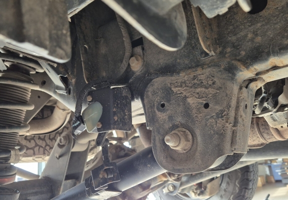 Hliníkový kryt pod motor snímače zadního ramene nápravy Ford Ranger Raptor