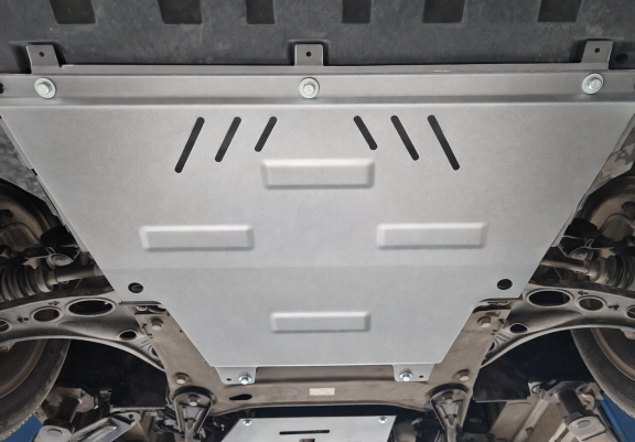 Hliníkový kryt pod motor Nissan NV300