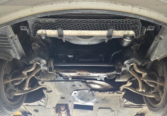 Kryt pod motor BMW Seria 5 E60/E61 standardní přední nárazník