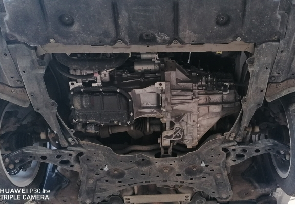 Kryt pod motor hliník Toyota Prius
