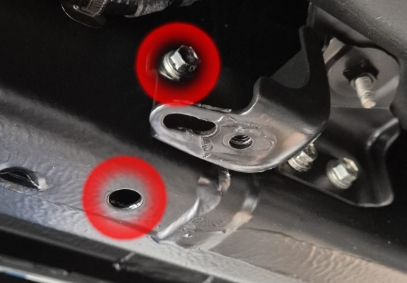 Kryt pod diferenciál Toyota Hilux