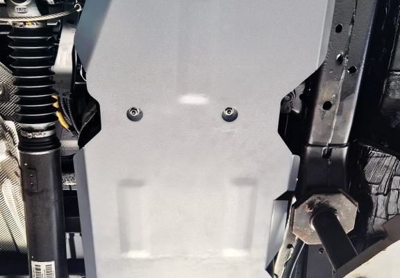 Hliníkový kryt pod nádrž Toyota Hilux Revo
